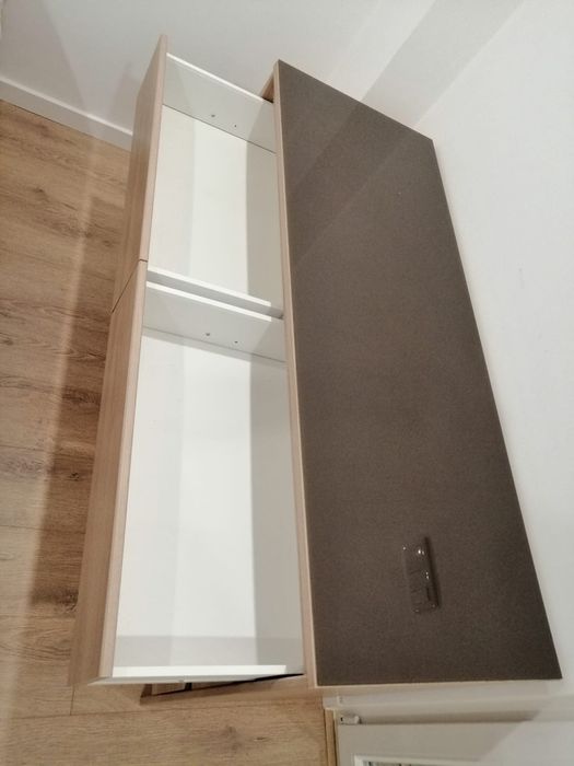 Cómoda + mesas cabeceira