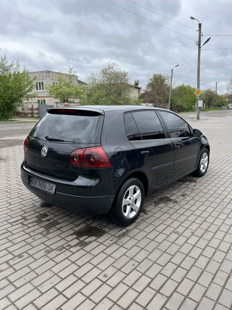 Volkswagen Golf V