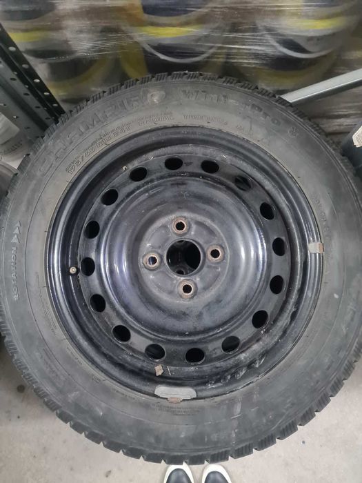 opony zimowe champiro z felgami 175/65 r15