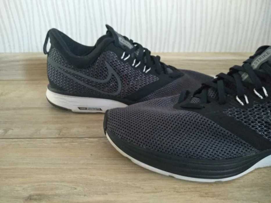 Nike Zoom Strike 41 buty sportowe