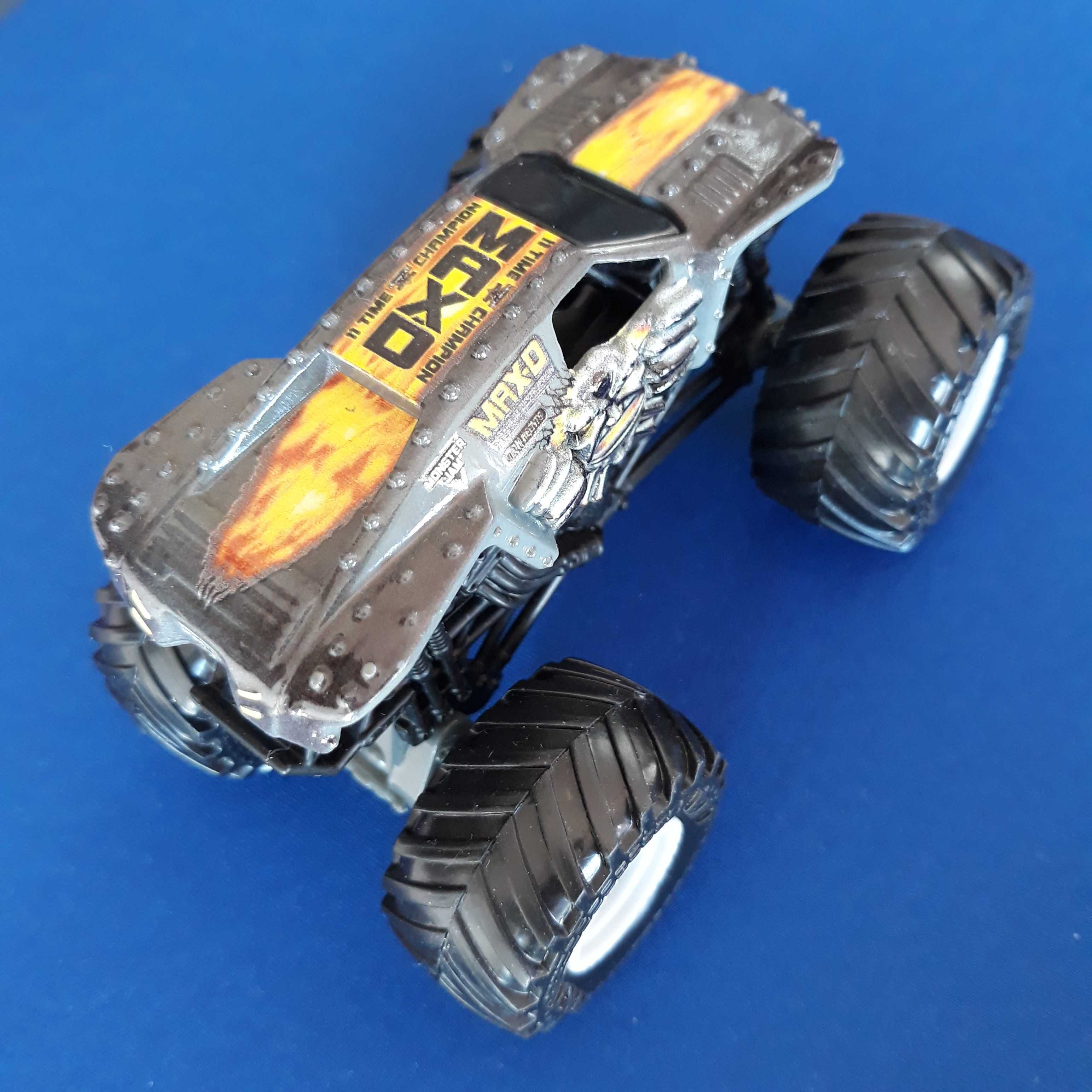 Carro MONSTER JAM - IMPECÁVEL