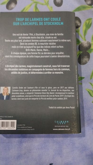 L'Archipel des Larmes. Portes incluídos.