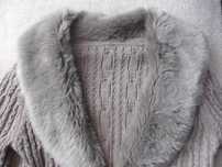 sweter damski, jasny camel/beż, wełna, futerko rozmiar XS Włochy