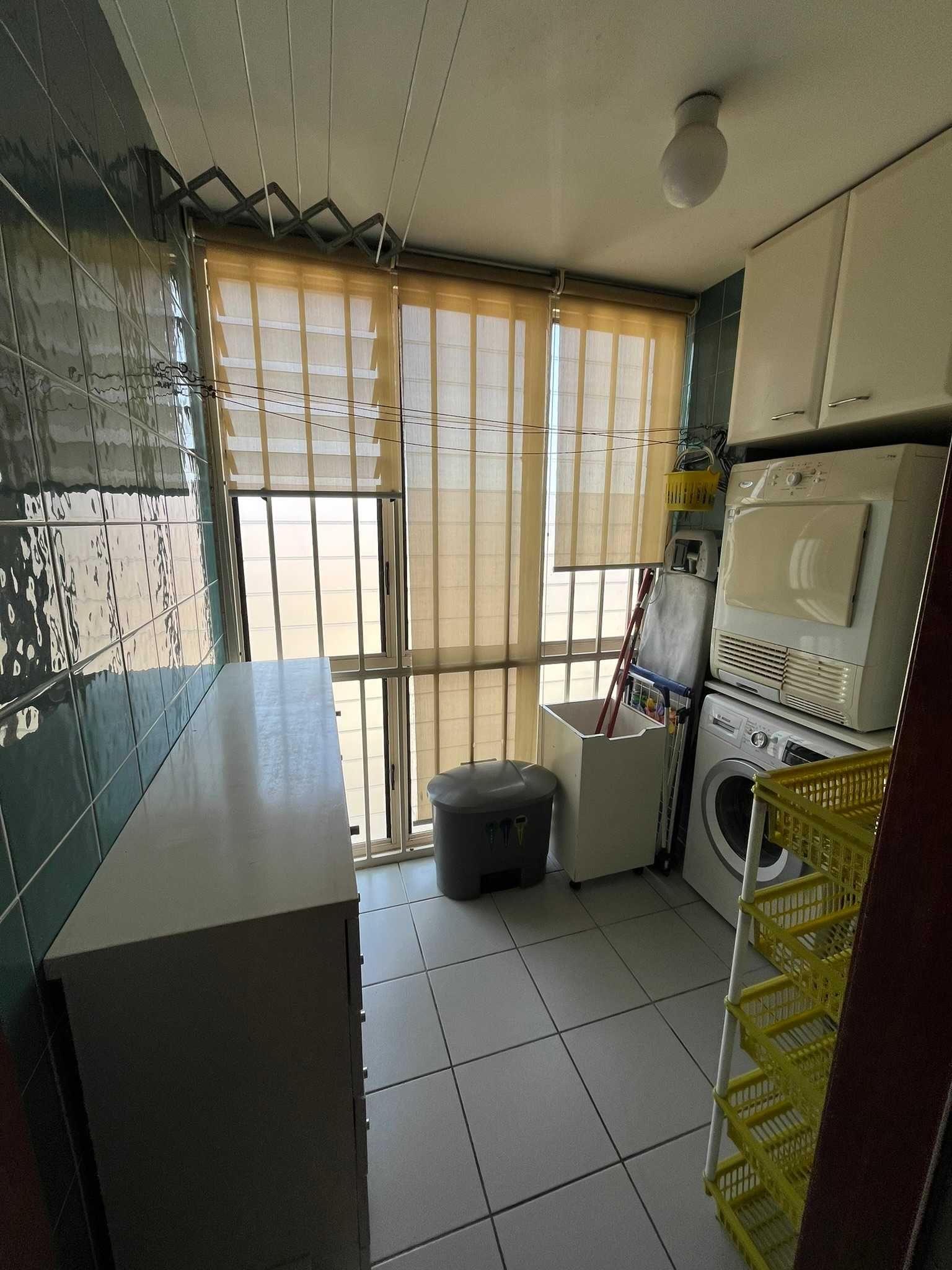 Arrenda-se T4 com garagem na Quinta da Romeira - Coimbra