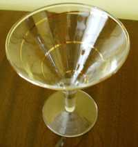 Kieliszki zdobione martini wino drink