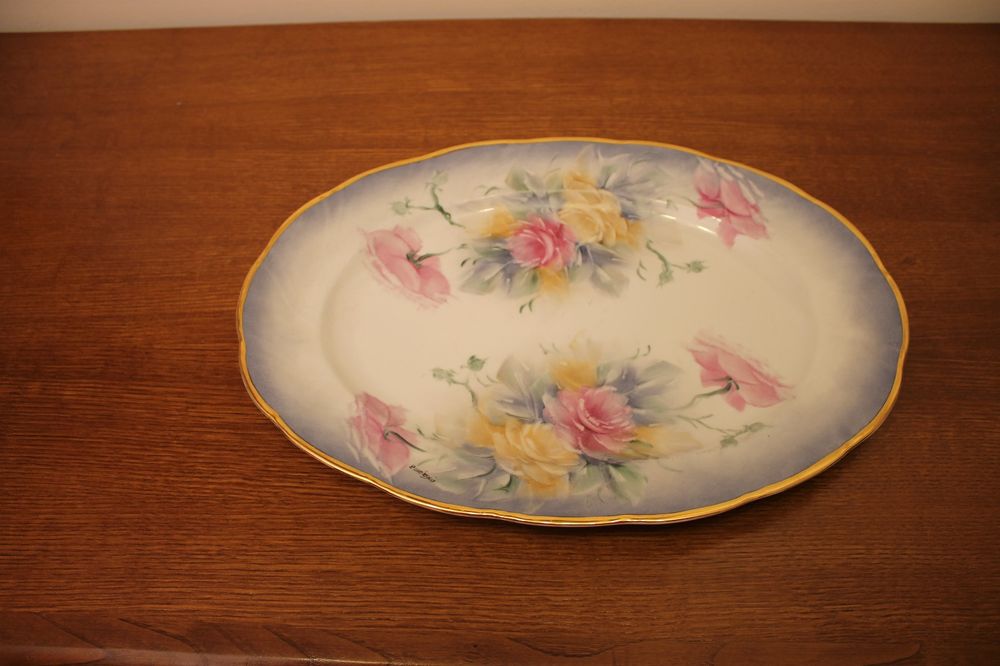 Terrina + Prato em Porcelana "Porceart", pintados à mão