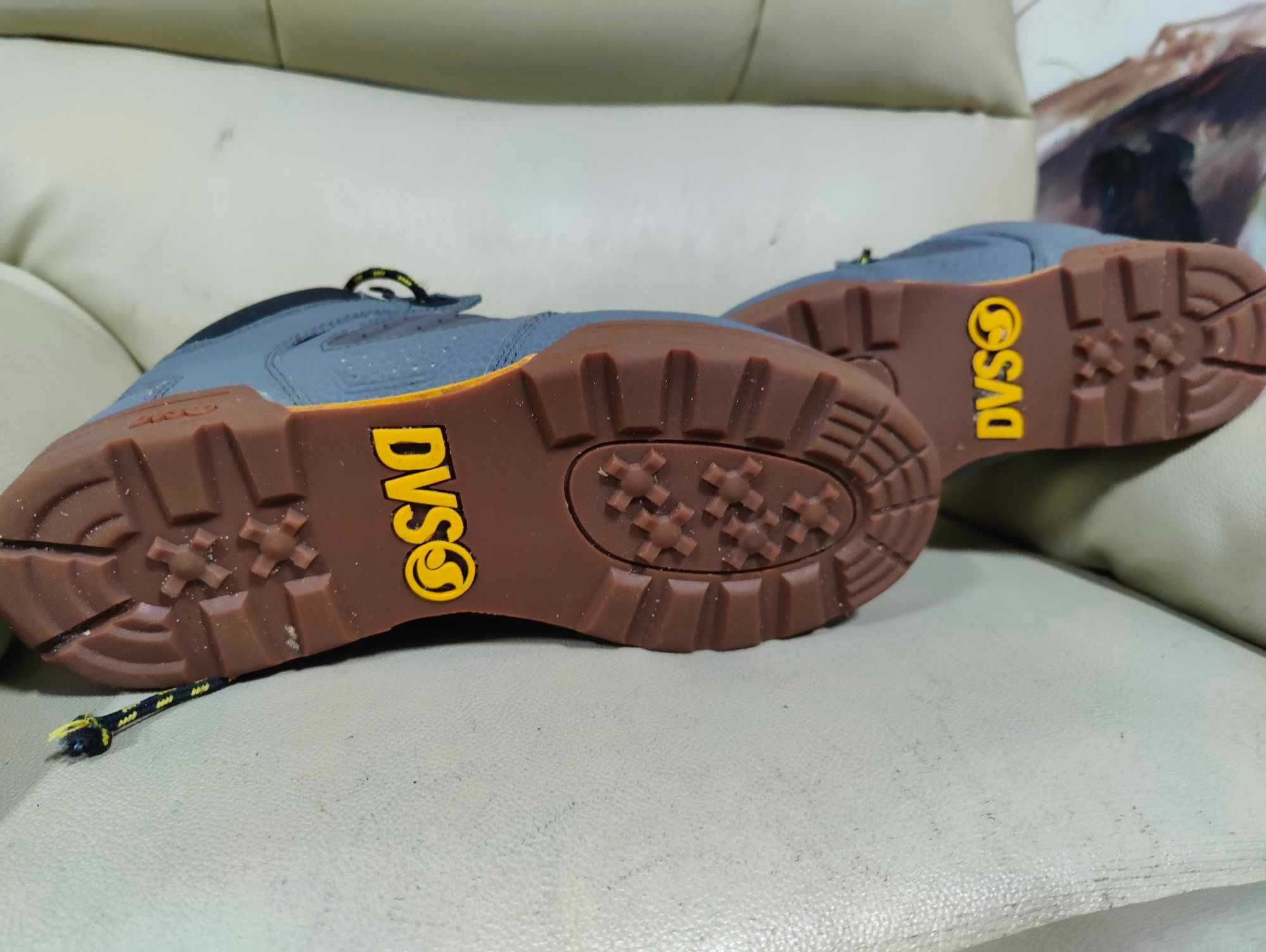 Sapatilhas bota DVS Militia n.º 42.5 cinzentas novas