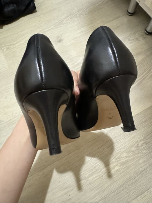 Туфлі лодочки човники Bally