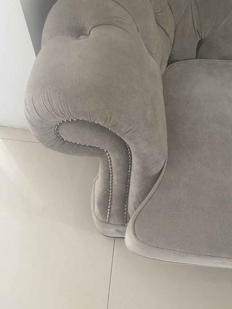 Sofa Chesterfield plus 2 fotele