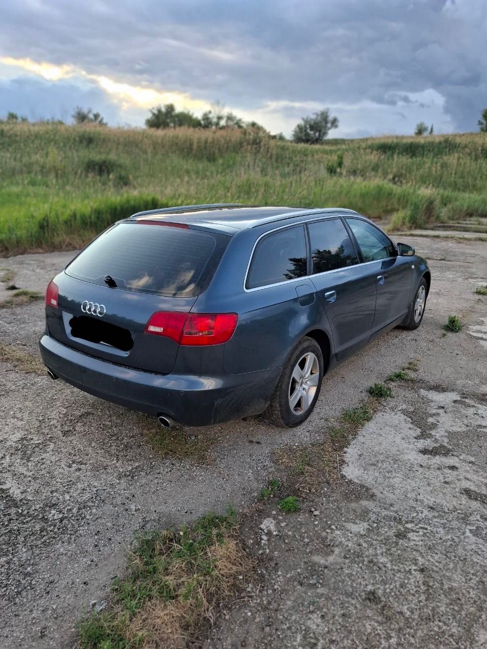 продается ауди а6с6 v6 автомат в отличном состояние АВАНТ