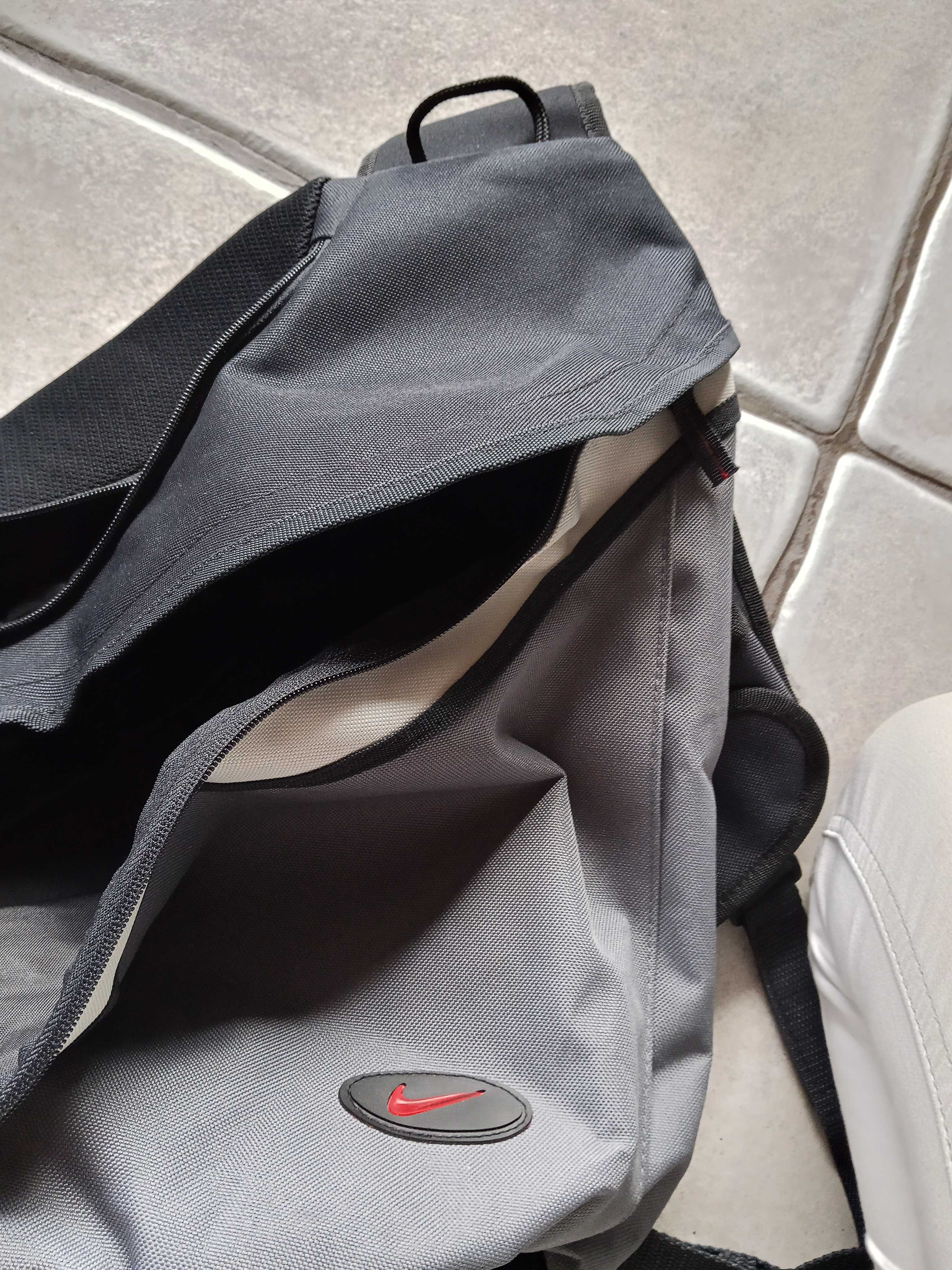 Plecak Nike na jedno ramię vintage