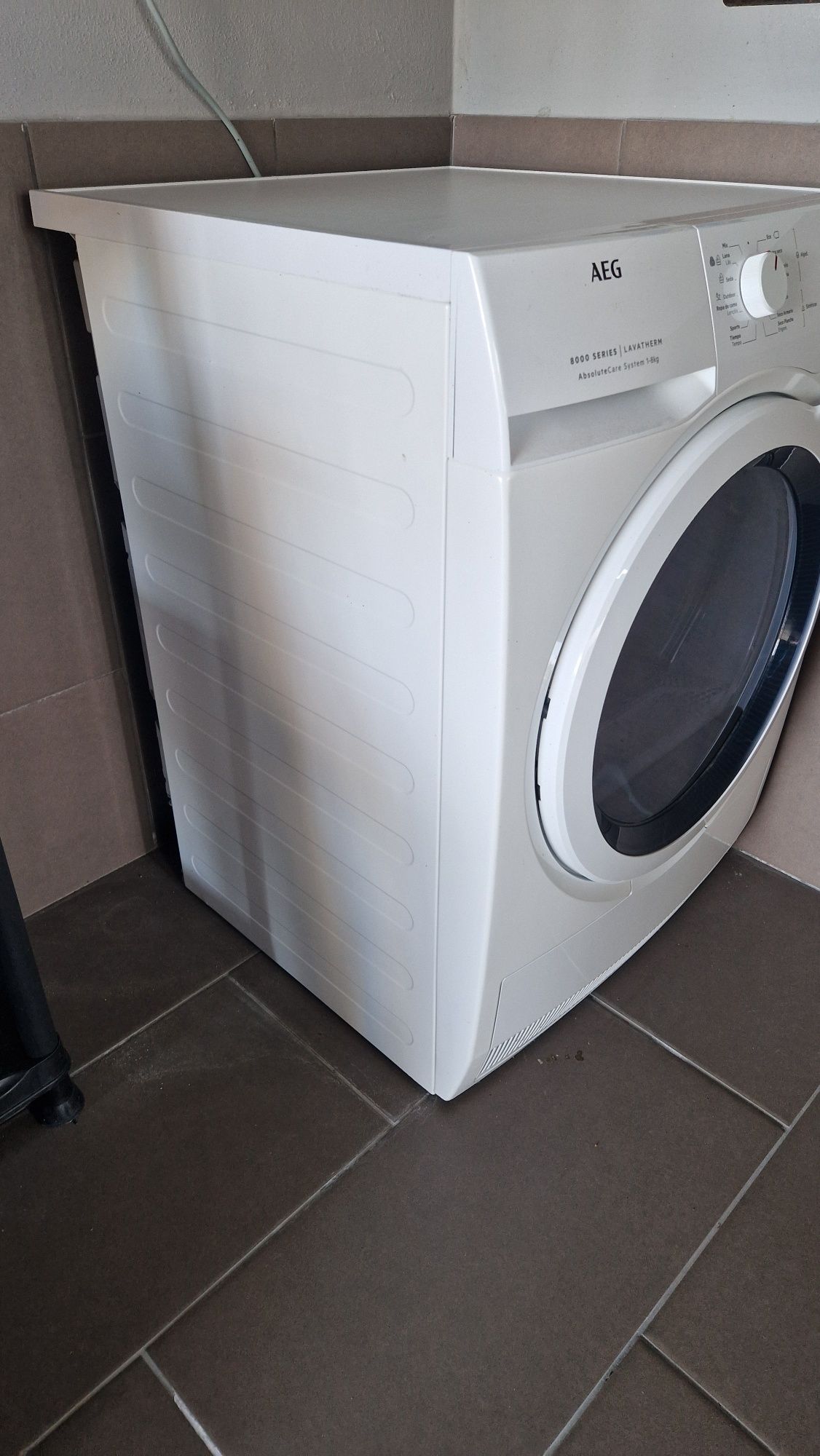 Máquina de Secar Roupa AEG - AVARIA na bomba de calor
Máquina de Seca