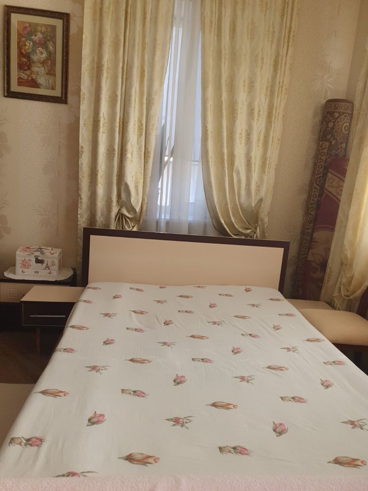 Двосальне ліжко для спальні