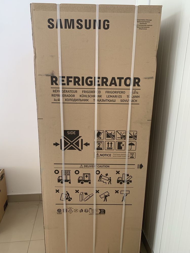 Холодильник Samsung RT47CG6442S9UA