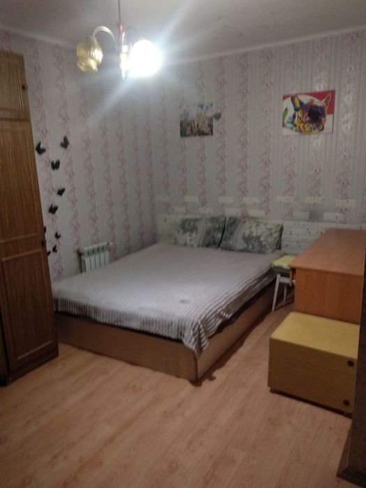 Здається кімната, житло