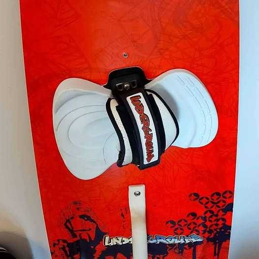 Kitesurfing Kit / Asa, bomba de ar, Prancha, arnês, barra com cordas