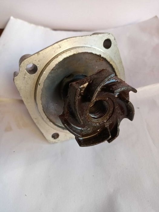 Насос водяной (помпа) ВАЗ 2101-2107-2121-21213