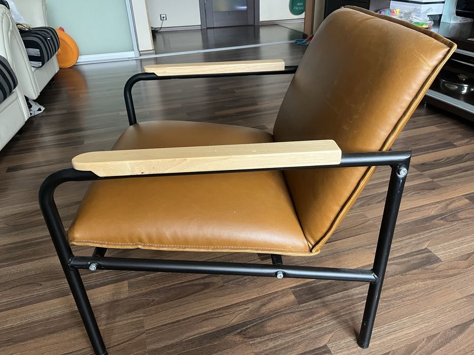 Продам 2 офісні крісла