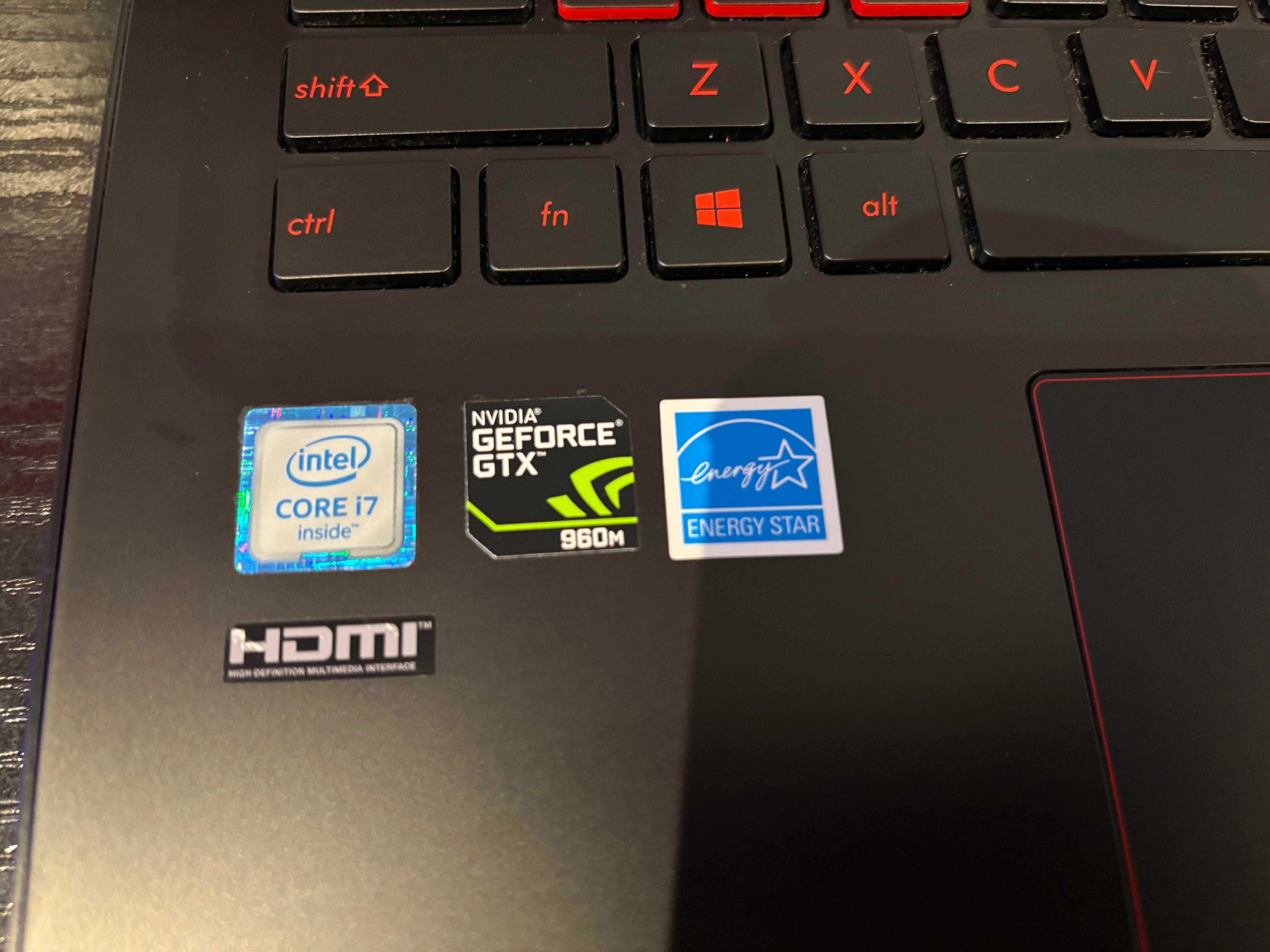 Sprzedam Laptop ASUS ROG GL552VW: Idealny do Gier i Pracy + Gratisy!