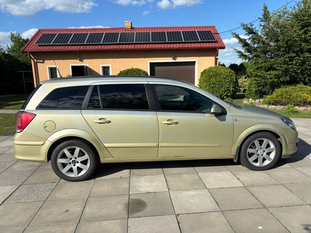 Opel Astra H 1.9CDTI 150km