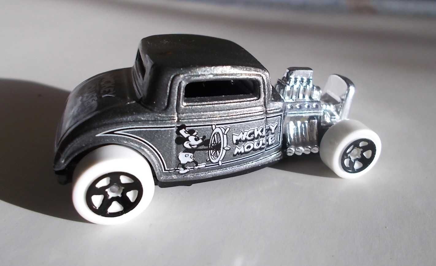 Hot Wheels - 1932 Ford - Mickey Mouse 90th Anniversary Series, 2018
