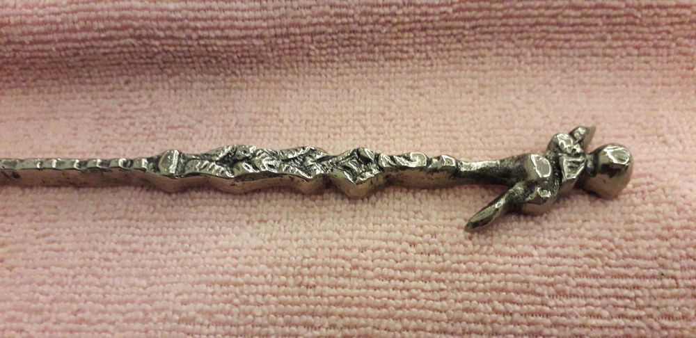 Talheres (3) com querubim, em metal prateado, muito antigos