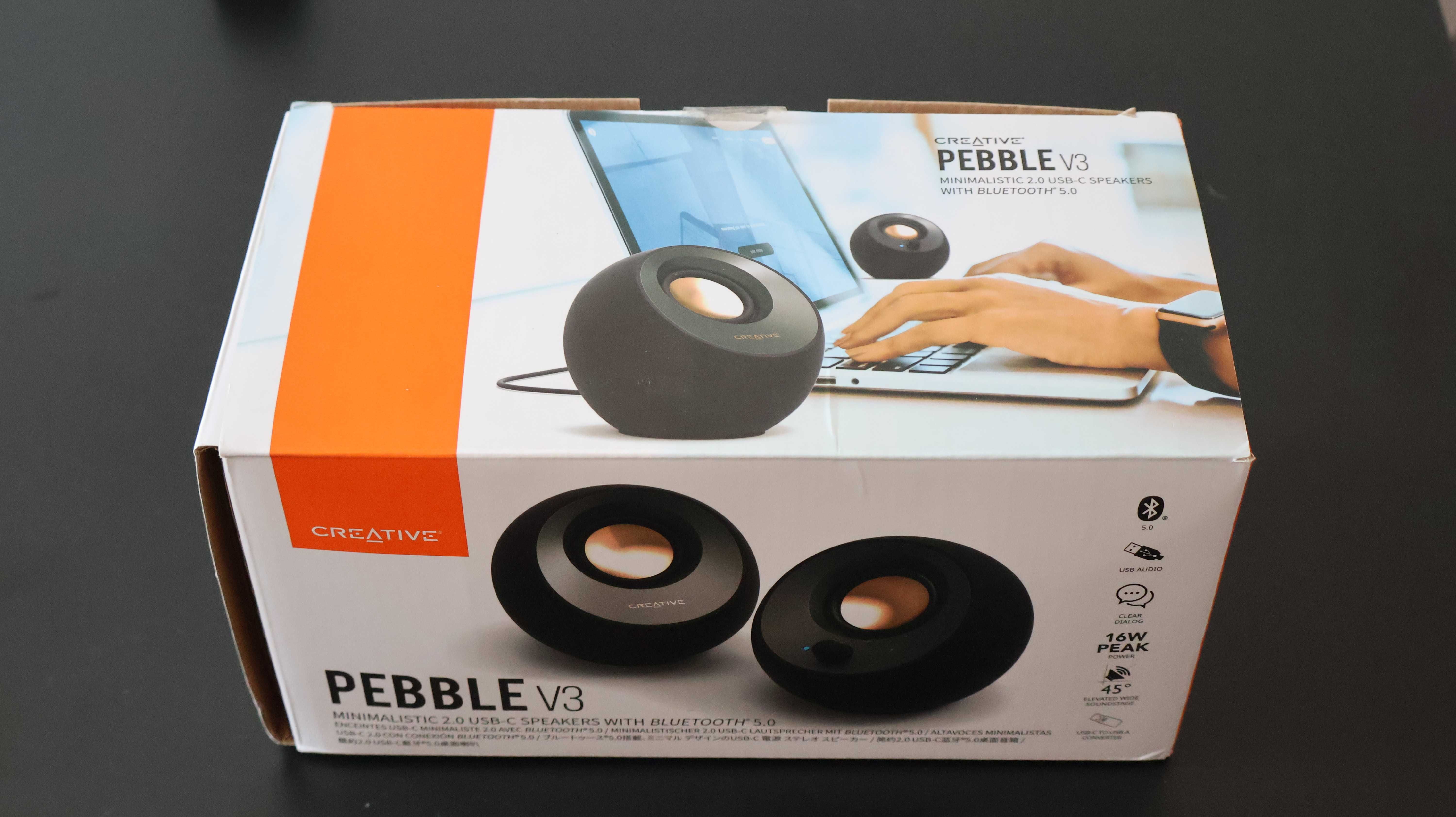 Webcam Logitech Full HD 1080p Preta + Colunas Creative Pebble 2.0