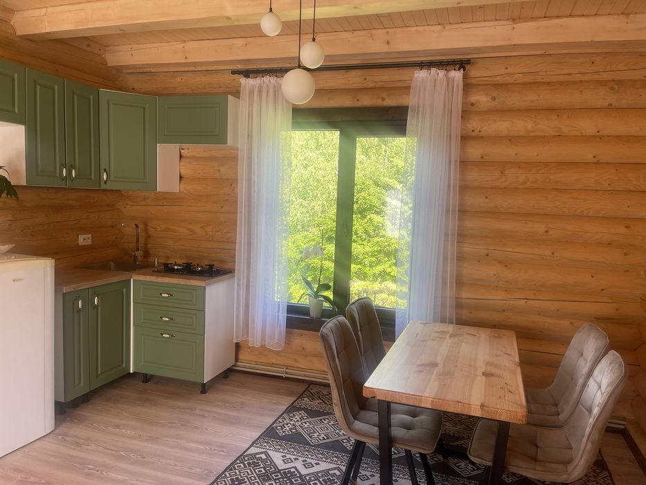 Відпочинок в Карпатах, Яблуниця, "Біля лісу" , Буковель