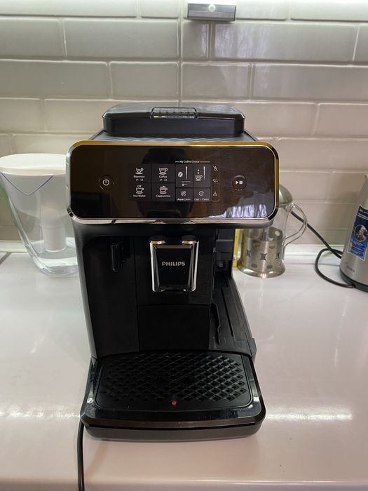 Кавоварка Philips Series 2200 LatteGo