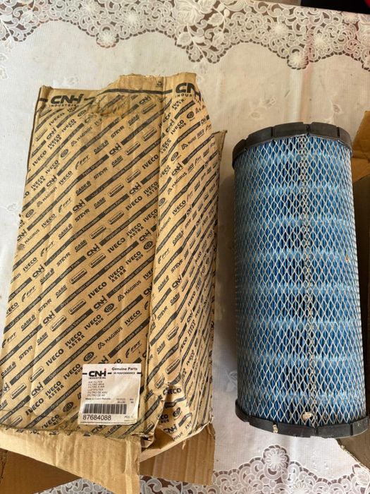 Фільтр повітряний CNH 87684088