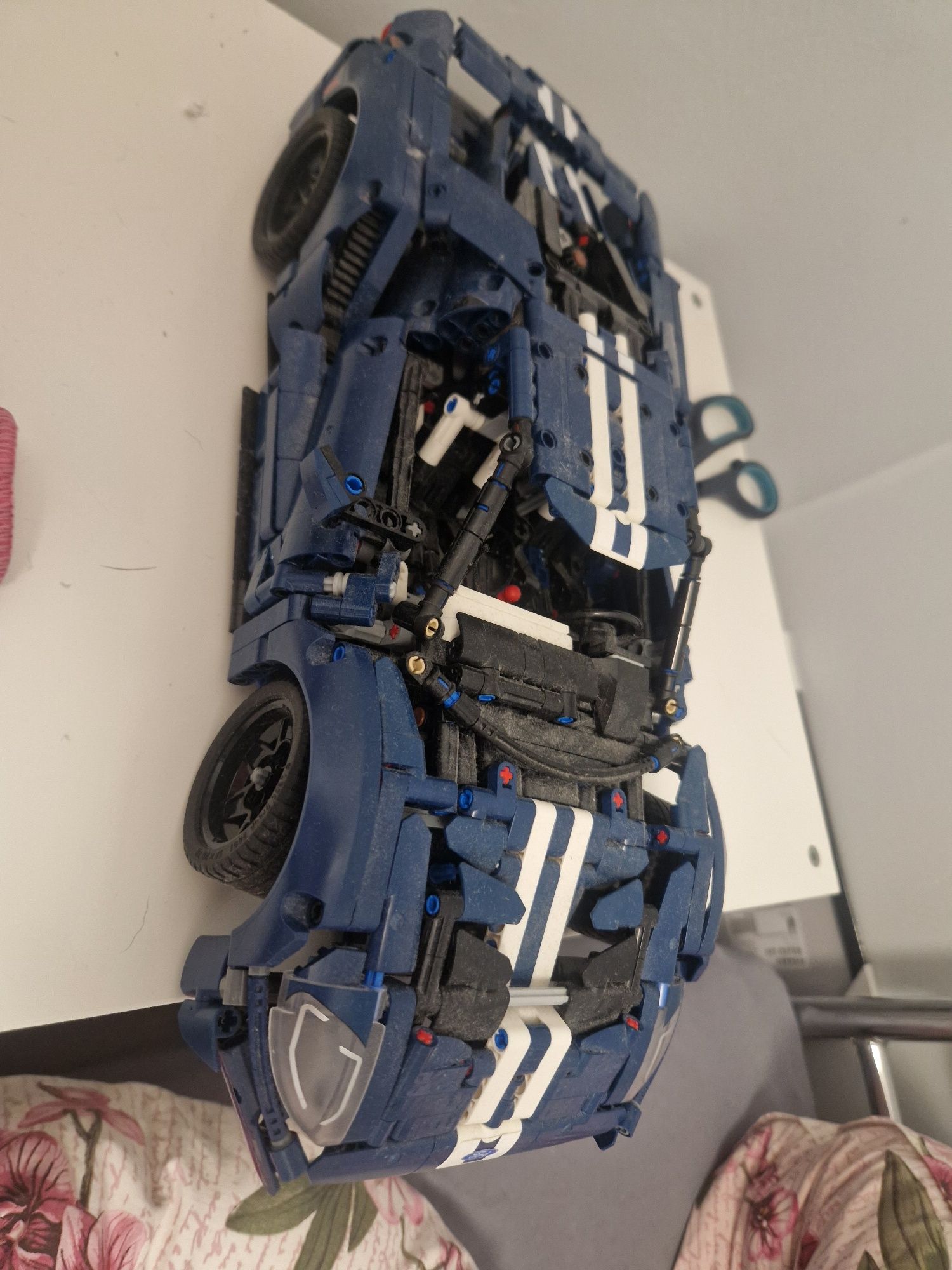 4 złożone samochody lego