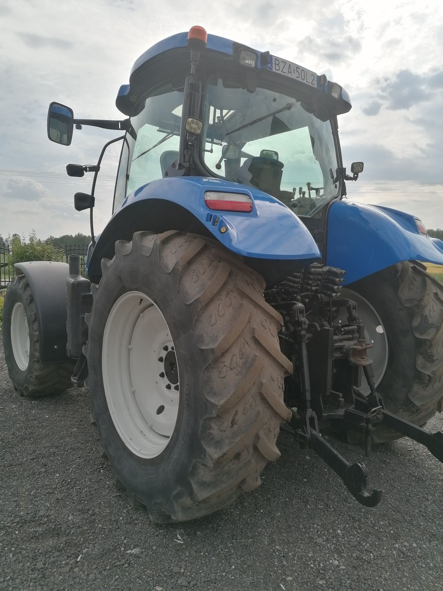 New holland t6050