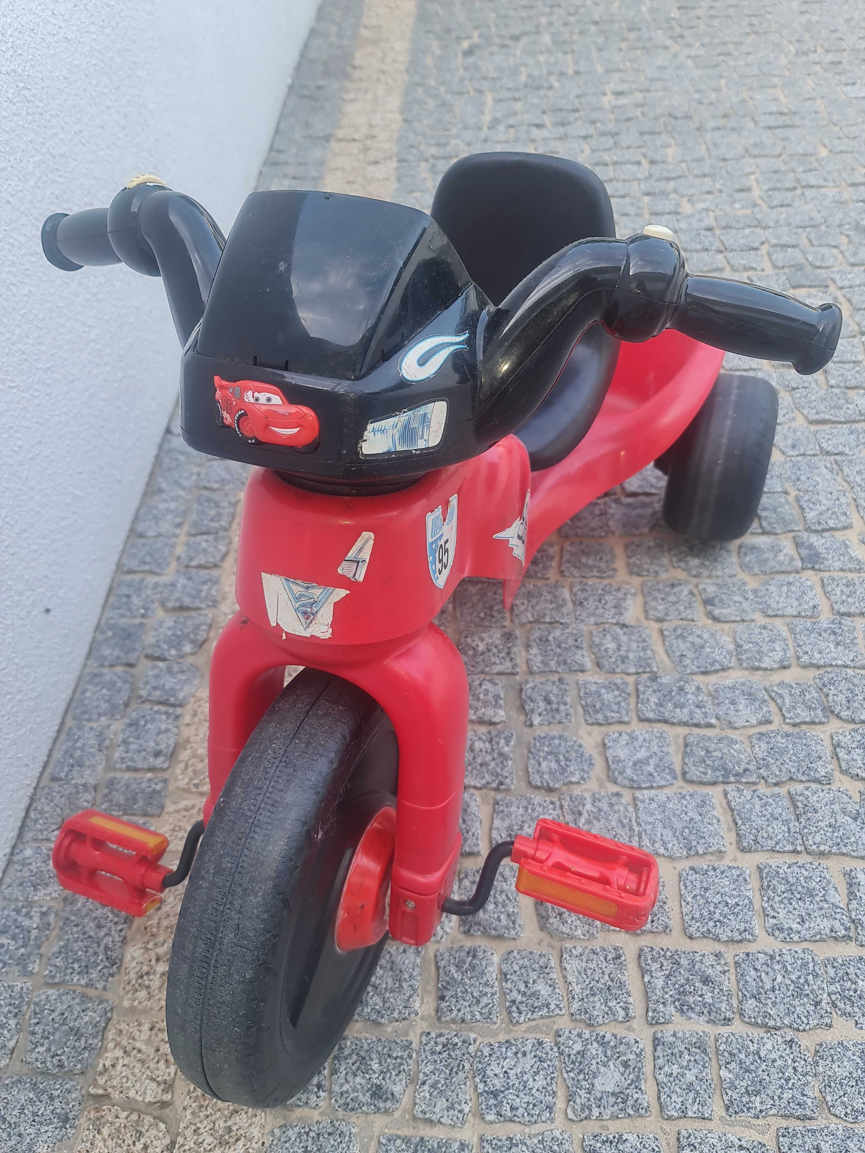 Triciclo de criança