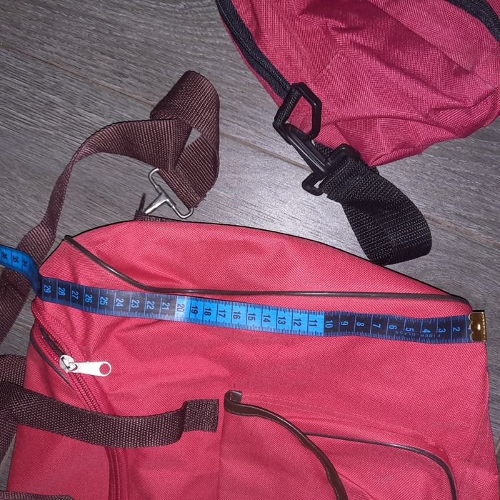 Сумка червоного кольору