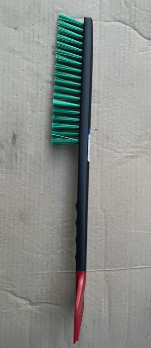 Щітка для прибирання снігу зі скребком без подряпин лкп чорна Vikan