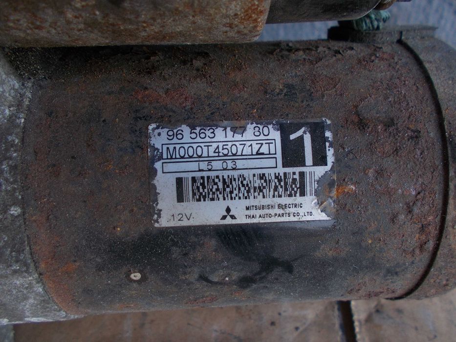 citroen C3 1.4 8v rozrusznik 96563.17780 peugeot 207