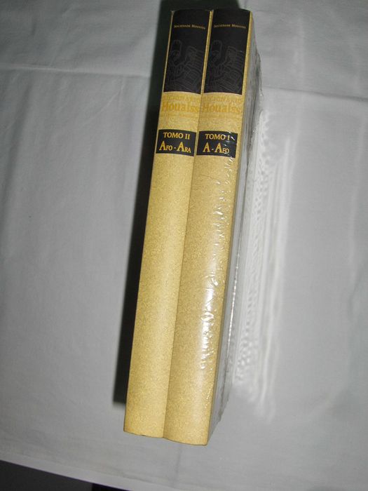 Dicionário Houaiss da Língua Portuguesa - 18 volumes