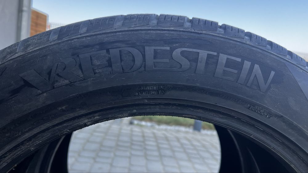 2szt. Komplet Opony całoroczne Vredestein Quatrac Pro 255/55R20
