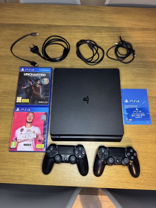 PS4 Slim 1tb com 2 comandos+jogos