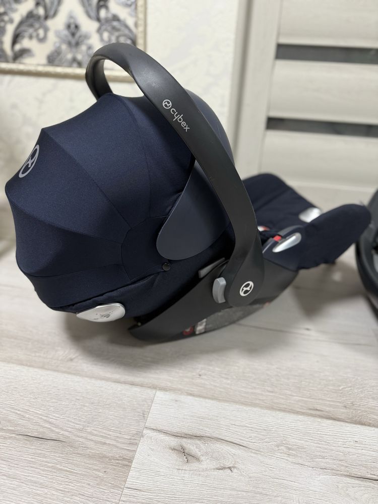 Автокрісло та база Cybex Cloud Q plus