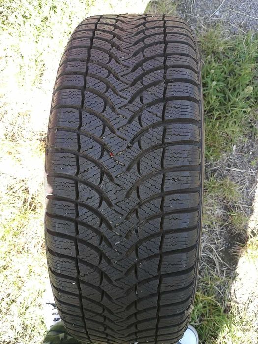 Зимова гума Targum 215/60 r16