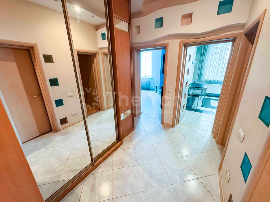 Продаж 1-к квартири 53 кв.м Підвисоцького 6-В, метро Звіринецька