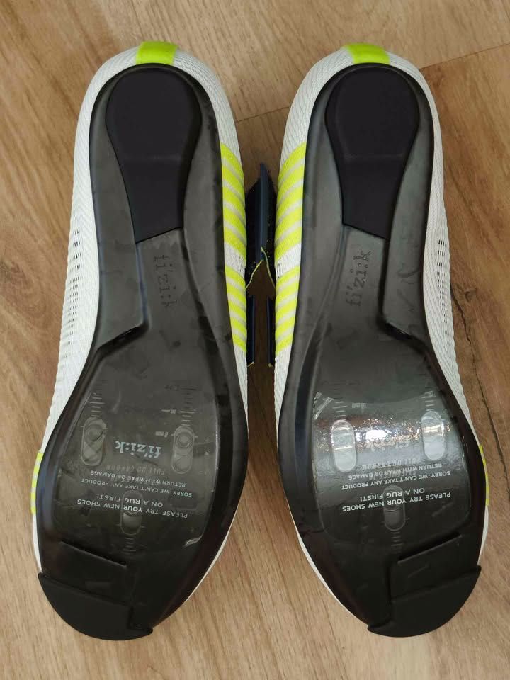 Sapatos de estrada Fizik Vento Powerstrap Aeroweave Carbon Movistar