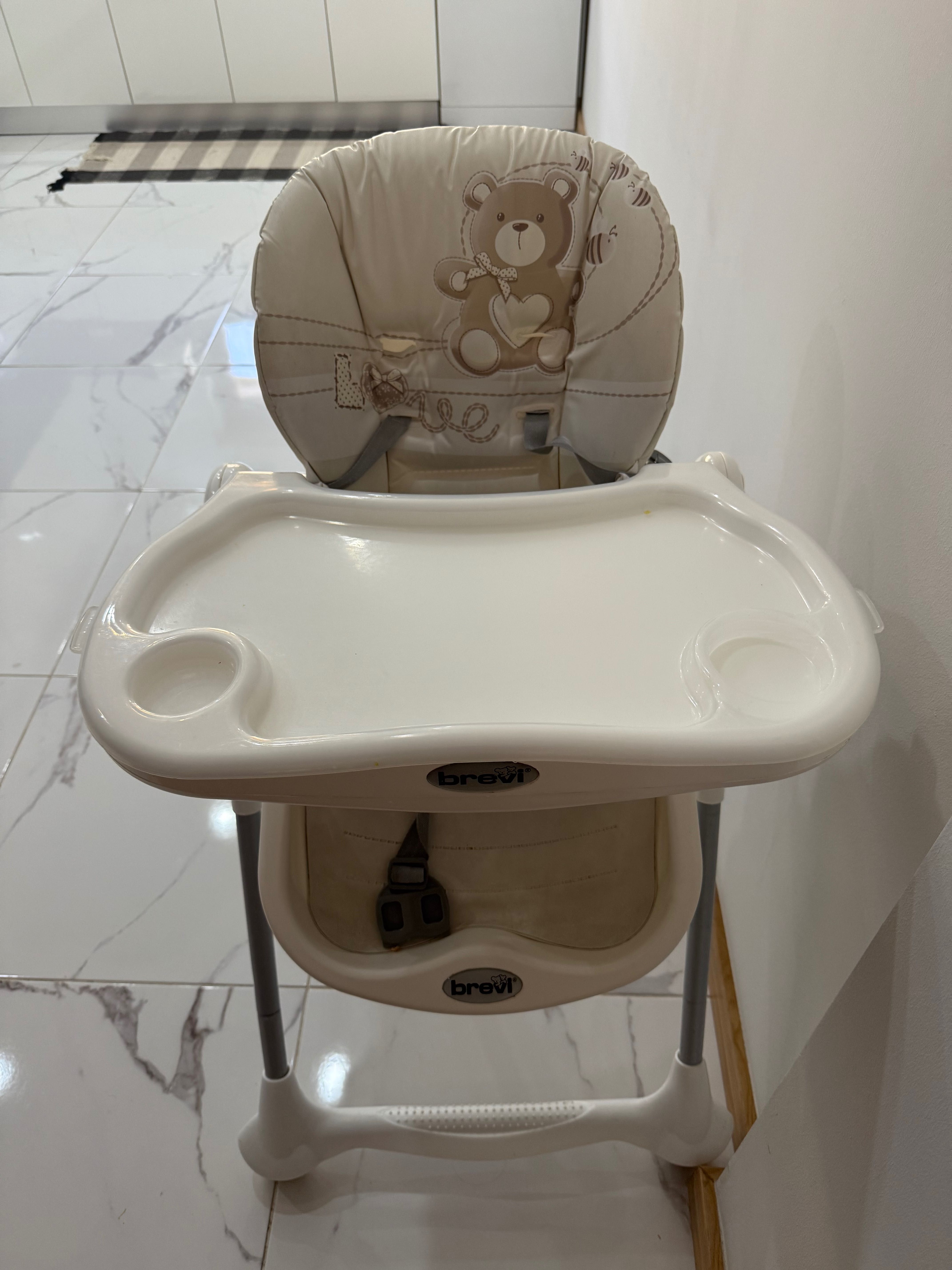 Cadeira de refeição para bebé