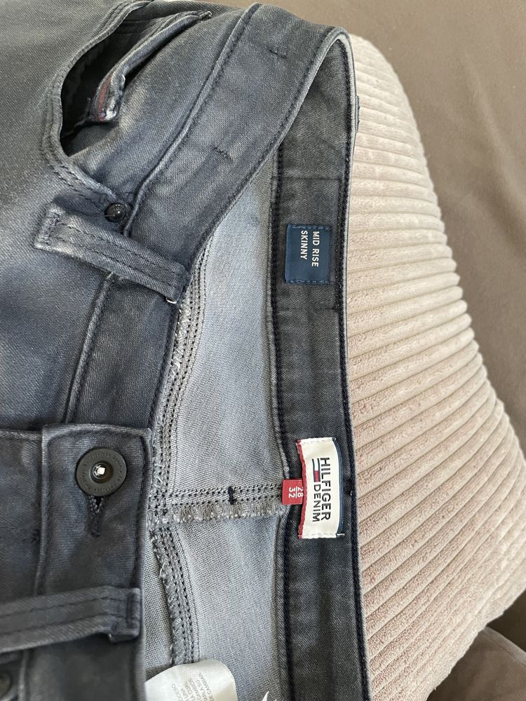 Spodnie damskie, jeans, woskowane, firmy HILFIGER