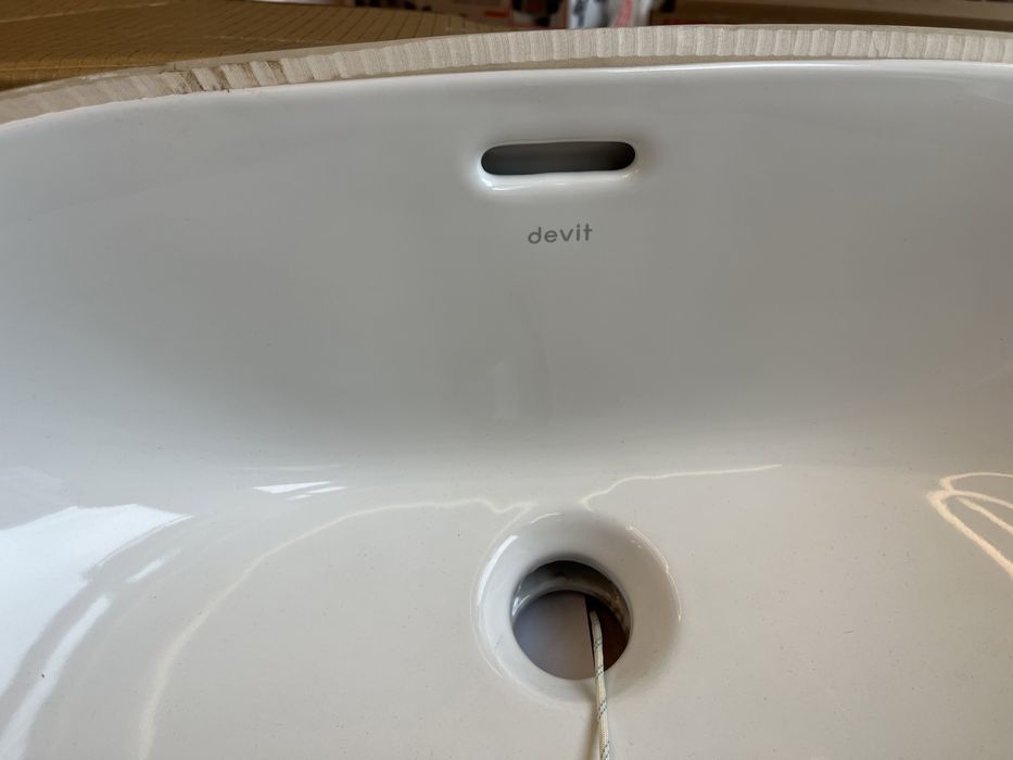 Умывальник Devit Quadra 1610132