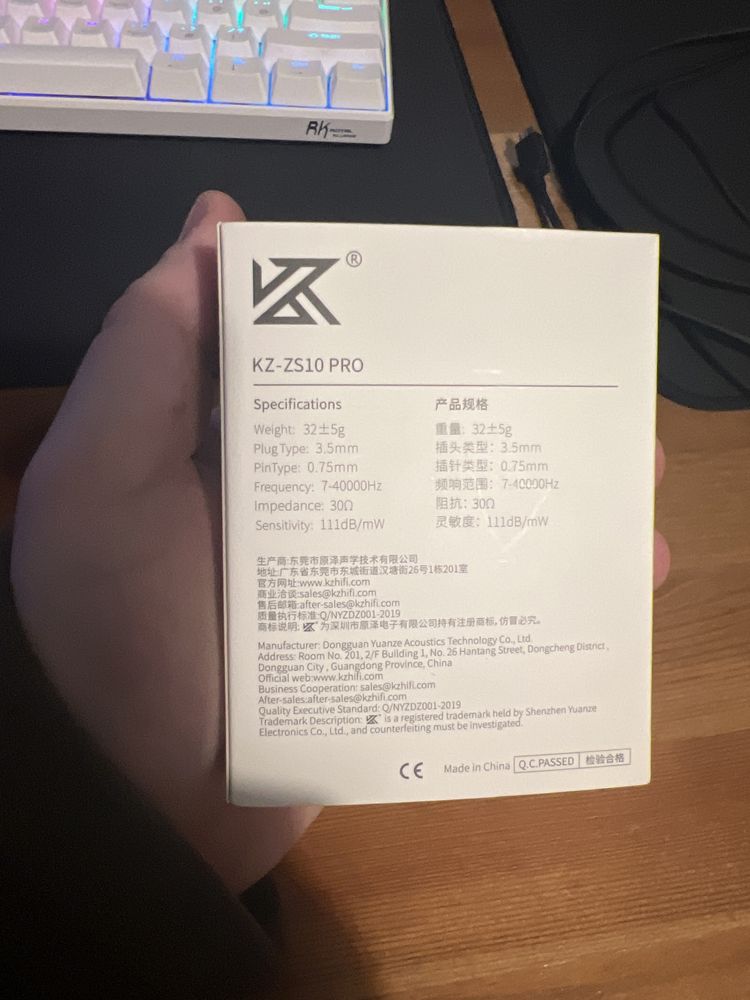 KZ-ZS10 Pro Glare Gold com micro usados 1x