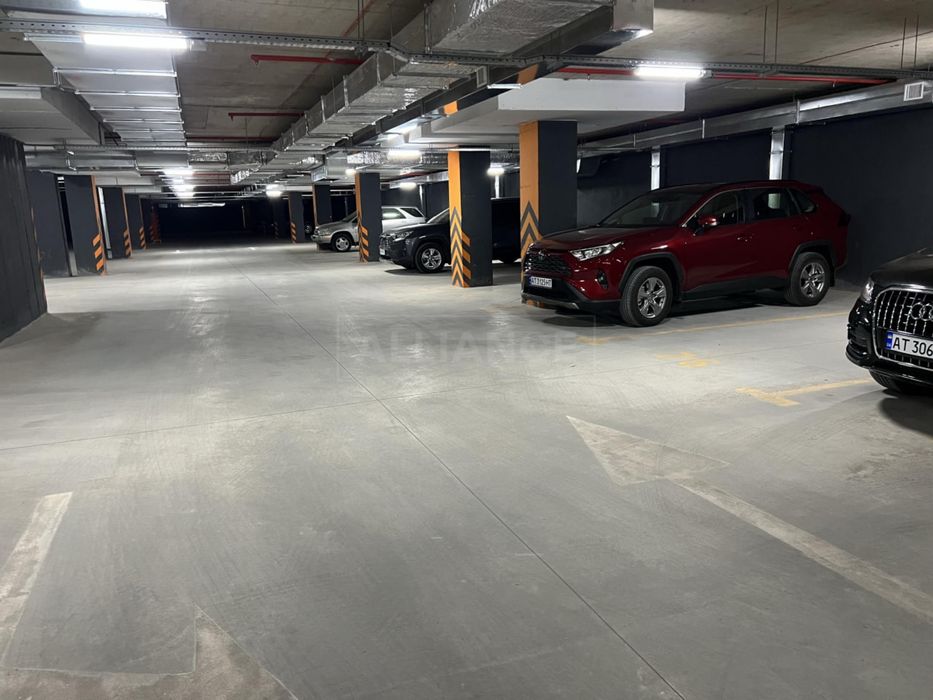 Центр. 2-х кімнатна квартира з частковим ремонтом та закупленими матер