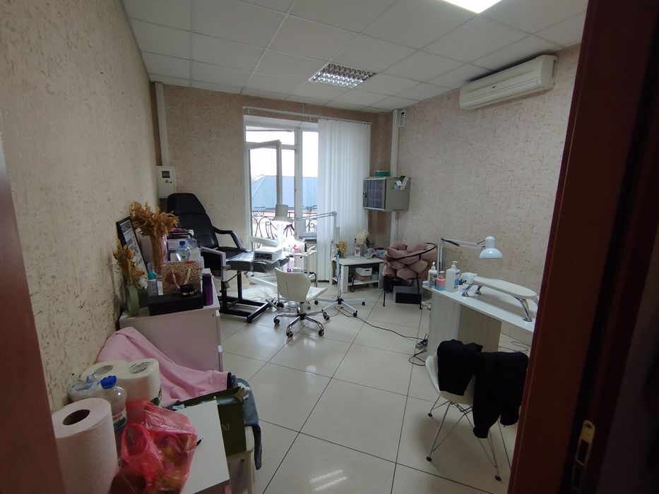 Продам ТЦ в центрі міста Бердичів Житомирської області