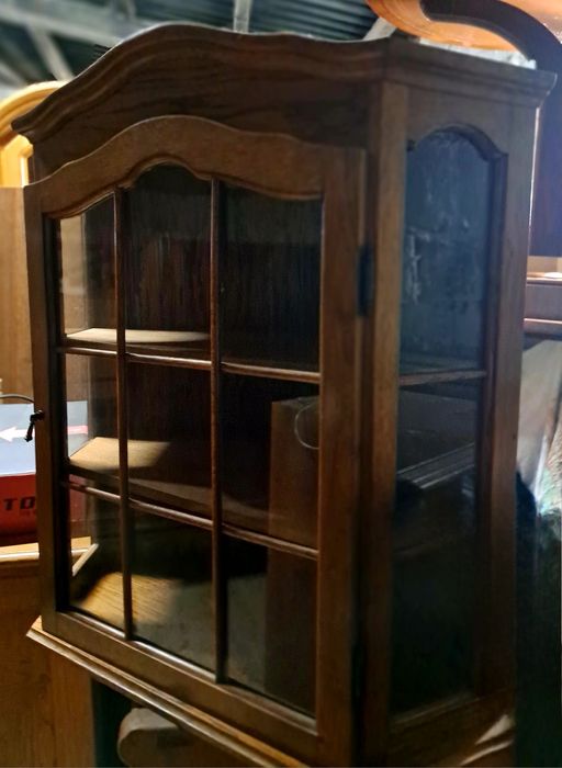 Kredens dębowy rustykalny